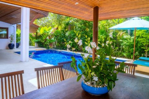 Villa in Ko Samui, Thailand 4 bedrooms № 132757 - photo 2