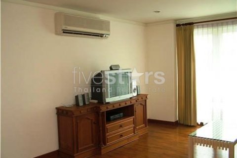 Кондоминиум с 3 спальнями в Бангкоке, Таиланд № 130145 - фото 1