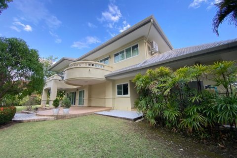 Дом в Чиангмае, Таиланд с 3 спальнями  № 104384