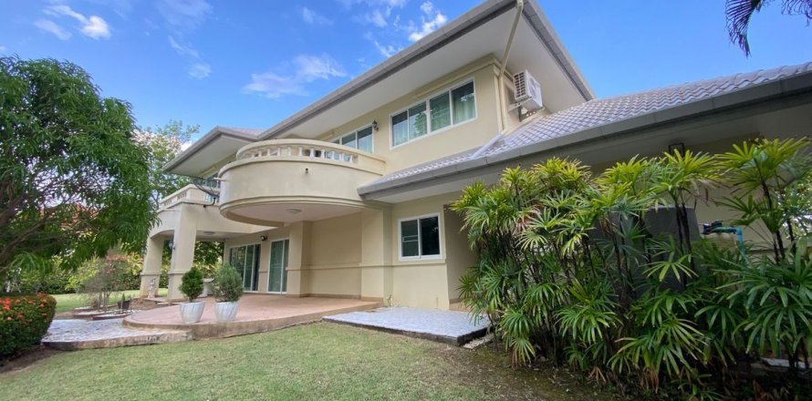 Дом в Чиангмае, Таиланд с 3 спальнями  № 104384