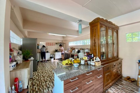 House in Chiang Mai, Thailand 12 bedrooms № 104385 - photo 11