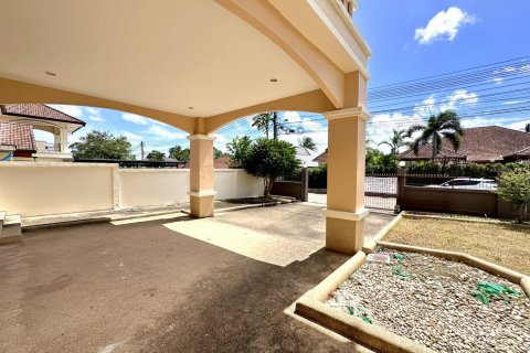 Дом в Паттайе, Таиланд с 5 спальнями  № 130214 - фото 13