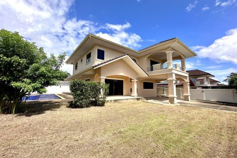 Дом в Паттайе, Таиланд с 5 спальнями  № 130214 - фото 9