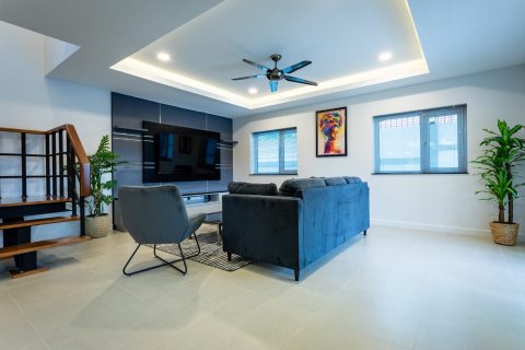 Дом в Паттайе, Таиланд с 4 спальнями № 130212 - фото 6