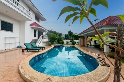 Villa in Cha-am, Thailand 3 bedrooms № 132732 - photo 3