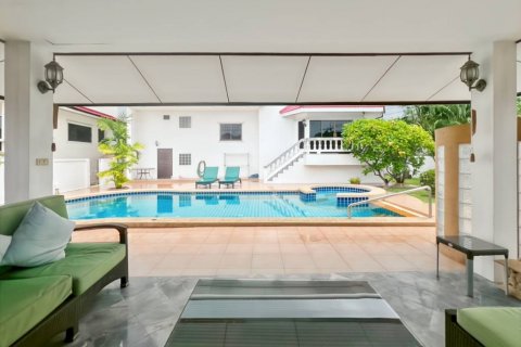 Villa in Cha-am, Thailand 3 bedrooms № 132732 - photo 6