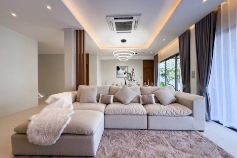 Villa in Bang Tao, Thailand 3 bedrooms № 132736 - photo 4