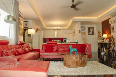 Вилла в Хуа Хине, Таиланд с 5 спальнями  № 132734 - фото 4