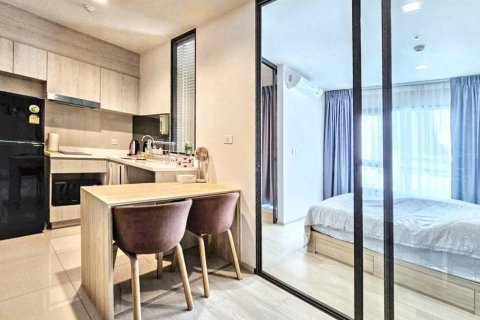 Condo in Bangkok, Thailand, 1 bedroom № 124709 - photo 1