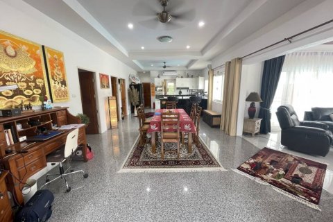 House in Pran Buri, Thailand 2 bedrooms № 124713 - photo 10