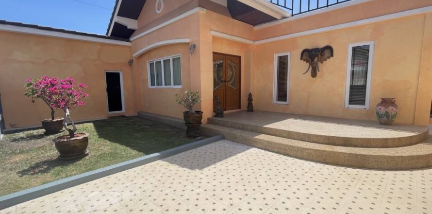 House in Pran Buri, Thailand 2 bedrooms № 124713
