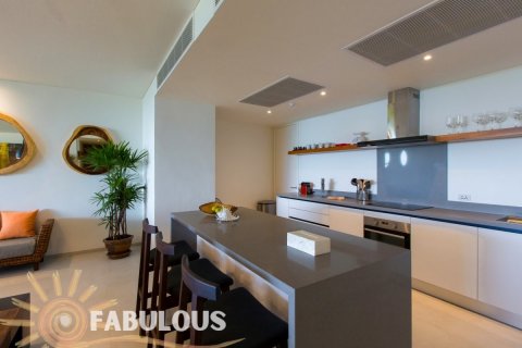 Кондоминиум с 2 спальнями в Кароне, Таиланд № 124273 - фото 13