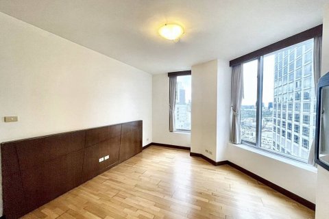 Condo in Bangkok, Thailand, 3 bedrooms № 106871 - photo 6