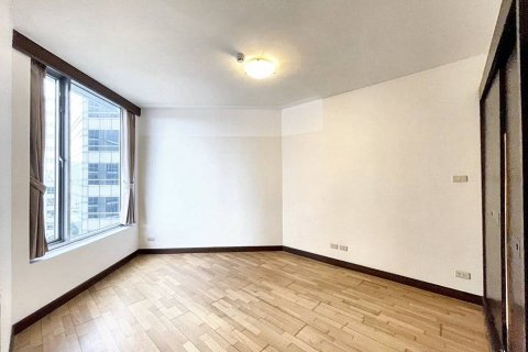 Condo in Bangkok, Thailand, 3 bedrooms № 106871 - photo 5