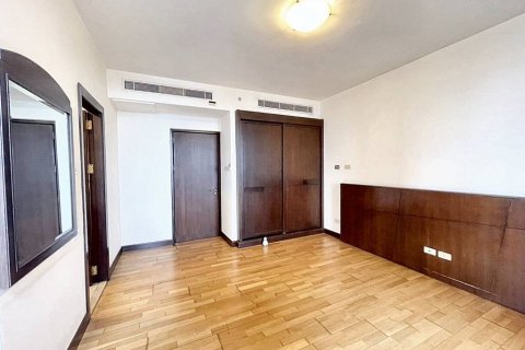 Condo in Bangkok, Thailand, 3 bedrooms № 106871 - photo 7