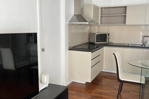 Condo à Khlong Toei, Bangkok, Thaïlande, 2 chambres  № 132500 - photo 4