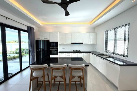 Villa in Hua Hin, Thailand 3 bedrooms № 132498 - photo 6