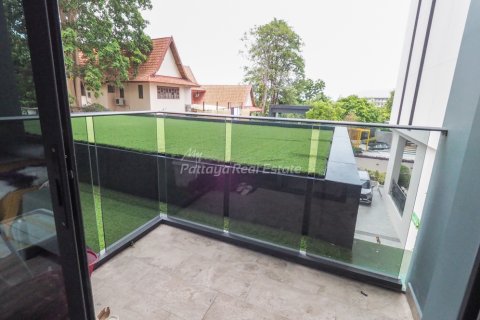 Studio in the Condo in Bang Lamung, Thailand  № 101986 - photo 8