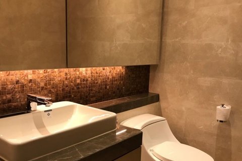 Кондоминиум с 2 спальнями в Бангкоке, Таиланд № 143200 - фото 8