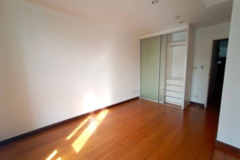 Condo in Bangkok, Thailand, 2 bedrooms  № 143168 - photo 4