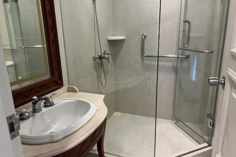 Кондоминиум с 2 спальнями в Бангкоке, Таиланд № 143166 - фото 8