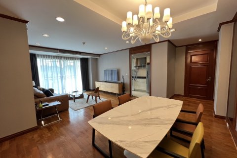 Кондоминиум с 2 спальнями в Бангкоке, Таиланд № 143166 - фото 1