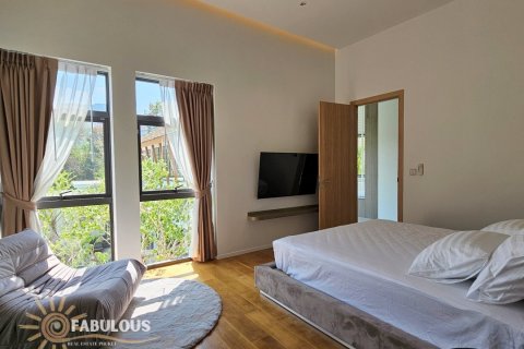 Villa in Phuket, Thailand 4 bedrooms № 84972 - photo 14