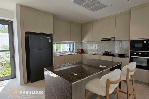 Villa in Phuket, Thailand 4 bedrooms № 84972 - photo 9