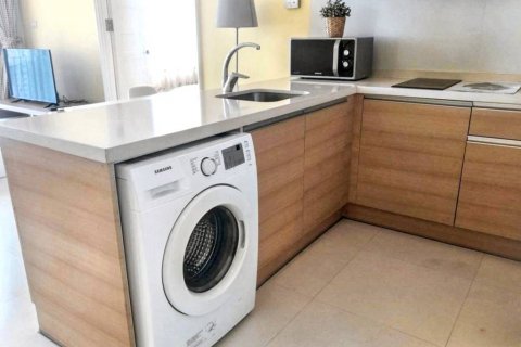 Condo in Bangkok, Thailand, 1 bedroom  № 124428 - photo 6