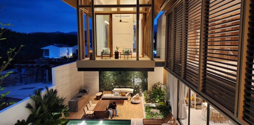 Villa in Phuket, Thailand 5 bedrooms № 124429