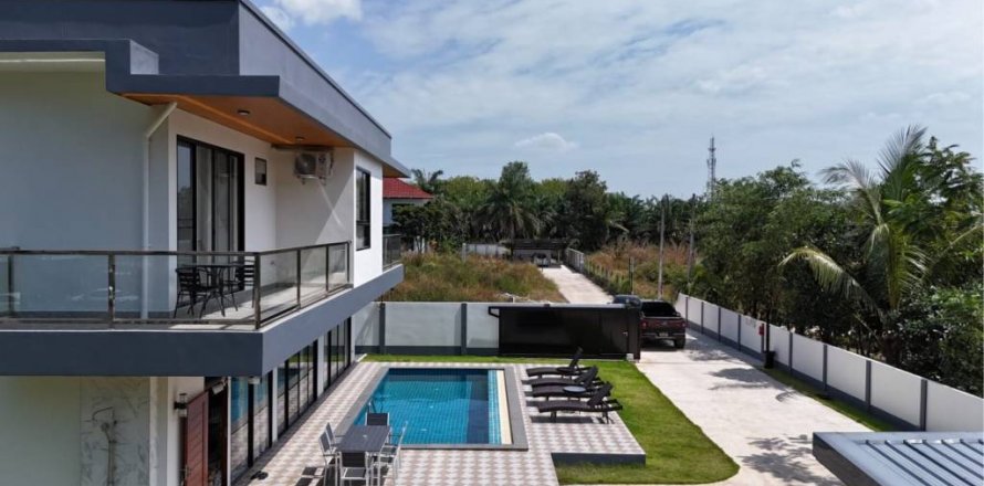 Вилла в Краби, Таиланд с 5 спальнями  № 124788