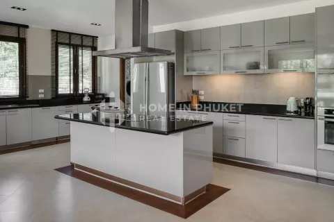 House in Phuket, Thailand 4 bedrooms № 130841 - photo 9
