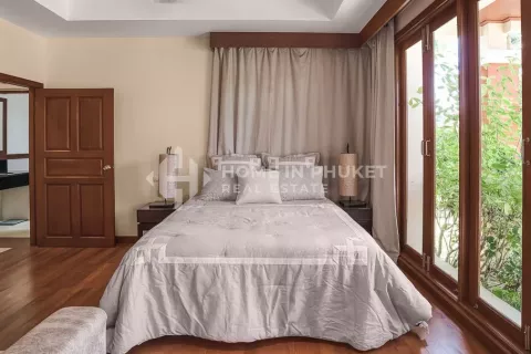 House in Phuket, Thailand 4 bedrooms № 130841 - photo 21