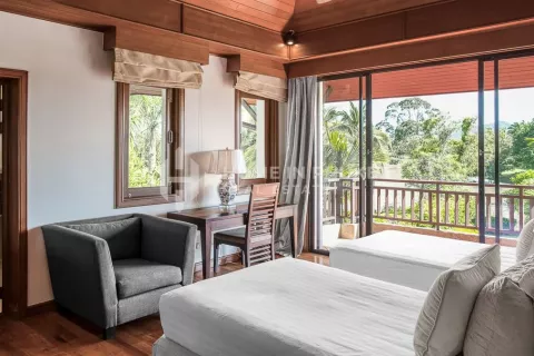 House in Phuket, Thailand 4 bedrooms № 130841 - photo 25