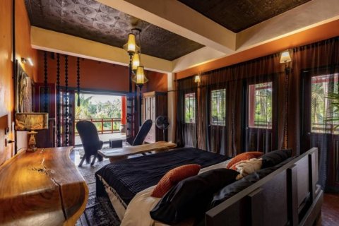 House in Surat Thani, Thailand 4 bedrooms № 132632 - photo 7