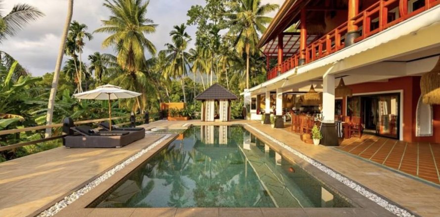 House in Surat Thani, Thailand 4 bedrooms № 132632