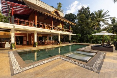 House in Surat Thani, Thailand 4 bedrooms № 132632 - photo 2