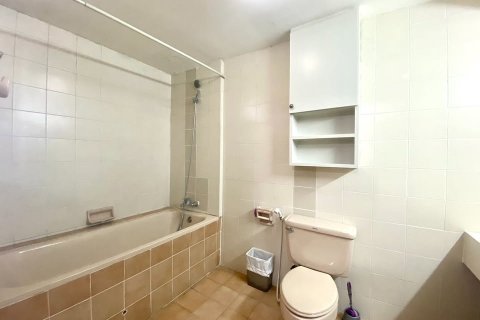 Condo in Watthana, Bangkok, Thailand, 6 bedrooms  № 123986 - photo 10