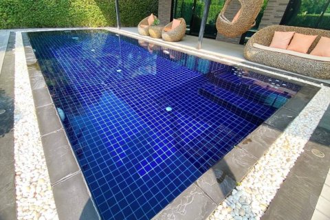 Villa in Hua Hin, Thailand 3 bedrooms № 100520 - photo 2