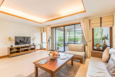 Duplex in Bang Tao, Thailand 2 bedrooms № 101027 - photo 3
