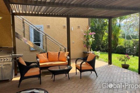 Дом в Чанге, Таиланд с 5 спальнями  № 132316 - фото 4