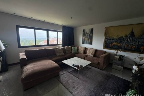Condo in Pattaya, Thailand, 3 bedrooms  № 132318 - photo 3