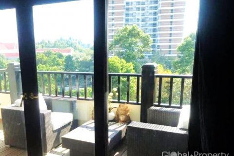 Condo in Pattaya, Thailand, 3 bedrooms  № 132318 - photo 9