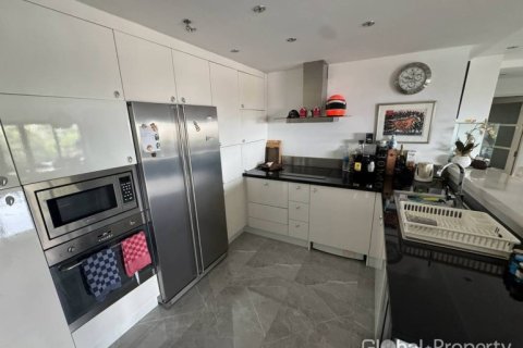 Condo in Pattaya, Thailand, 3 bedrooms  № 132318 - photo 6