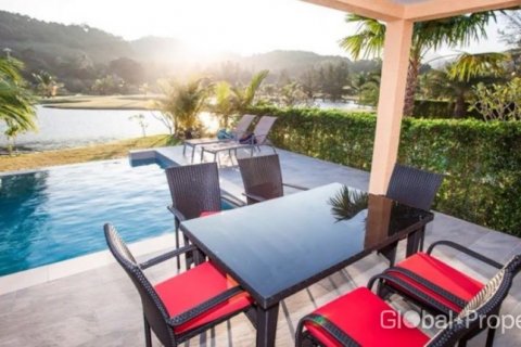 Дом в Чанге, Таиланд с 4 спальнями  № 132315 - фото 4