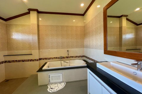 House in Chiang Mai, Thailand 4 bedrooms № 121844 - photo 28