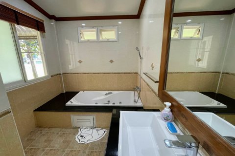 House in Chiang Mai, Thailand 4 bedrooms № 121844 - photo 25