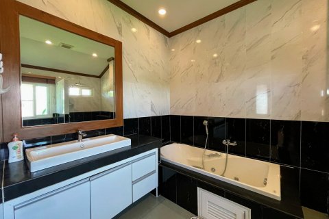 House in Chiang Mai, Thailand 4 bedrooms № 121844 - photo 27