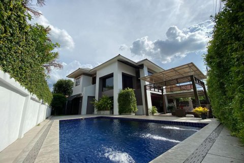House in Chiang Mai, Thailand 3 bedrooms № 121847 - photo 1