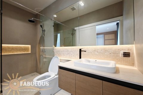 Villa in Kathu, Thailand 4 bedrooms № 124343 - photo 2